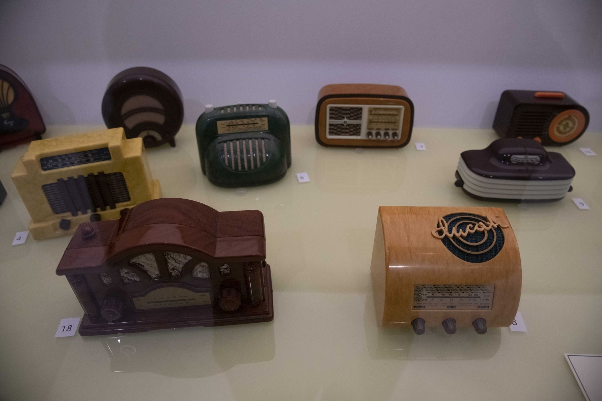 Cien años de emisiones de radio local en Cartagena